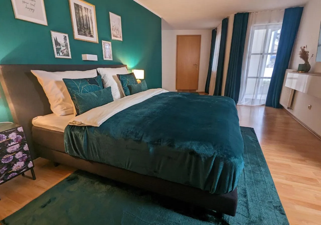 Fewo Goldstueck Mit Privatem Spa Und Whirlpool グラフェナウ ドイツ
