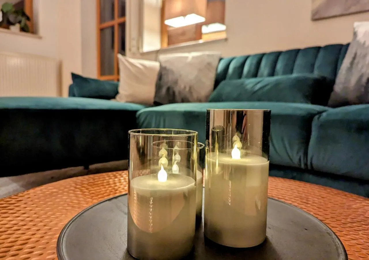 アパート Fewo Goldstueck Mit Privatem Spa Und Whirlpool グラフェナウ